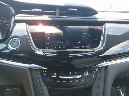 Used 2025 Cadillac XT6 Sport w/ LPO, Floor Liner Package image 23