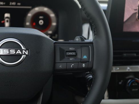 New 2026 Nissan Pathfinder SL w/ SL Premium Package AWD/4WD image 8
