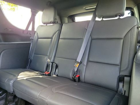 Used 2024 Chevrolet Suburban LT AWD/4WD image 15