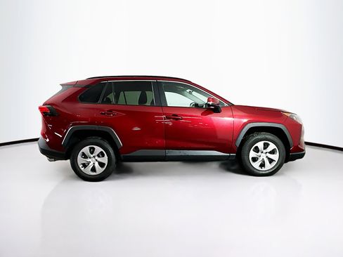 Used 2021 Toyota RAV4 LE image 10