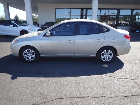 Used 2010 Hyundai Elantra GLS FWD image 2