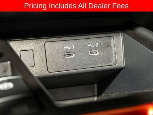 Used 2025 Nissan Kicks SR AWD/4WD image 14