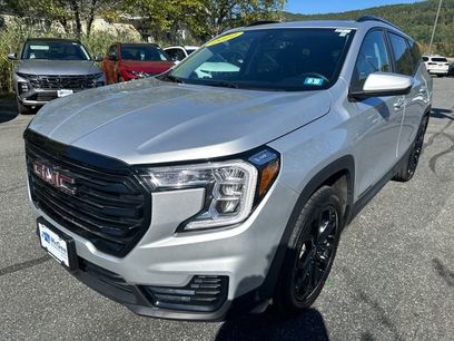 Used 2022 GMC Terrain SLE w/ Driver Convenience Package