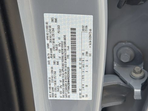 Used 2024 Ford F250 Lariat w/ Lariat Ultimate Package AWD/4WD image 32