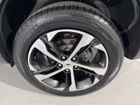 Used 2024 Chevrolet Trax RS image 9