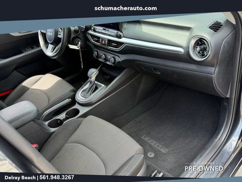 Used 2024 Kia Forte LXS w/ LXS Technology Package FWD image 17