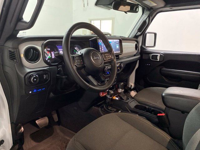 Used 2024 Jeep Wrangler Unlimited AWD/4WD image 17