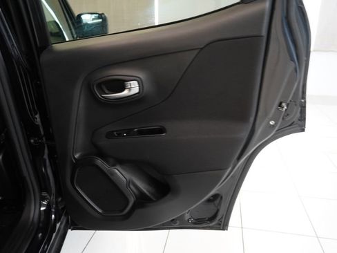 Used 2020 Jeep Renegade Sport image 28