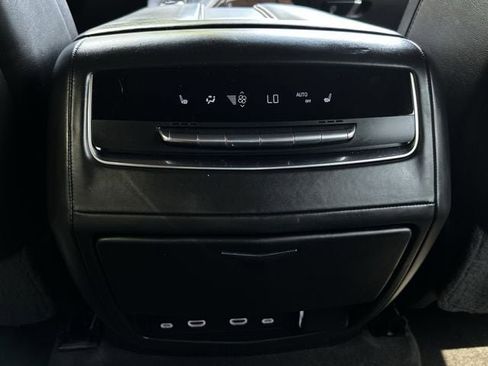 Used 2023 Cadillac Escalade ESV Sport Platinum AWD/4WD image 31