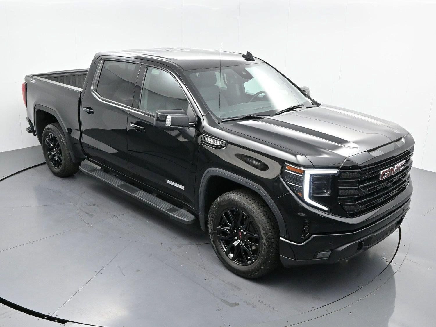 Used 2025 GMC Sierra 1500 Elevation w/ Elevation Premium Package AWD/4WD image 34