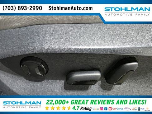 Used 2022 Volkswagen Tiguan SE w/ Panoramic Sunroof Package image 14