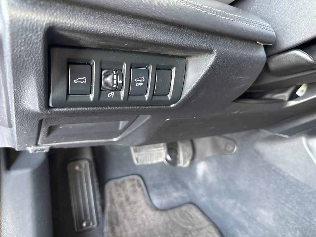 Used 2020 Subaru Outback Limited AWD/4WD image 29