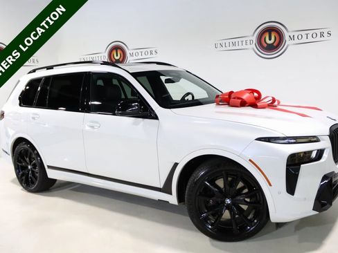 Used 2024 BMW X7 M60i image 1