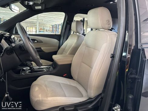 Used 2023 Chevrolet Traverse LS w/ Midnight/Sport Edition FWD image 4