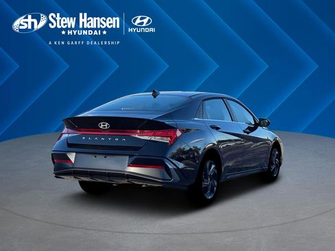 New 2026 Hyundai Elantra SEL Sport Premium image 8