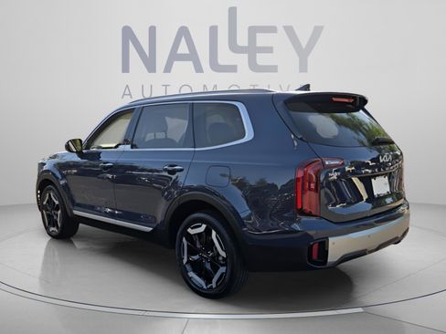 Used 2024 Kia Telluride S FWD image 3