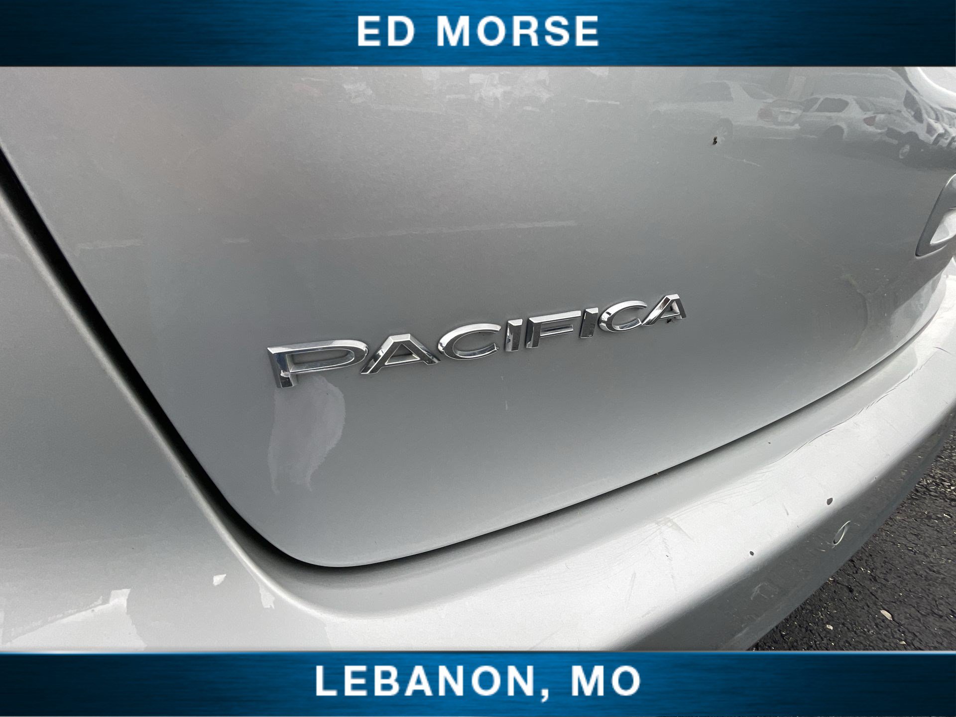 Used 2024 Chrysler Pacifica Touring-L FWD image 30