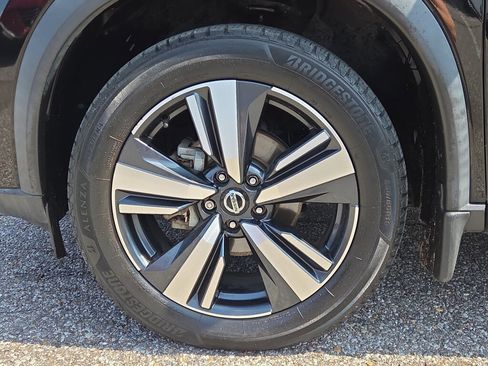 Used 2021 Nissan Rogue SL FWD image 9