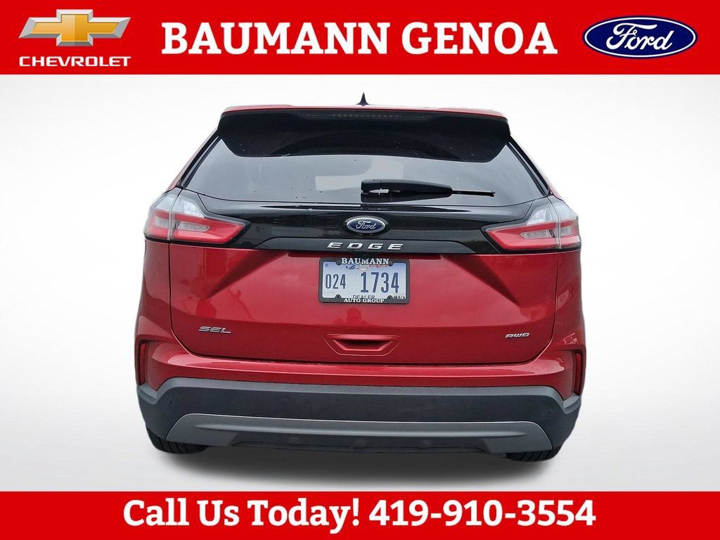 Used 2024 Ford Edge SEL w/ Convenience Package AWD/4WD image 4