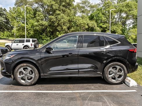 Certified 2023 Ford Escape ST-Line Select w/ Tech Pack #1 AWD/4WD image 7
