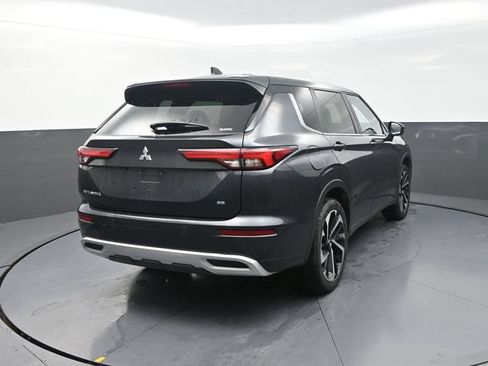 Used 2024 Mitsubishi Outlander SE Black Edition AWD/4WD image 8