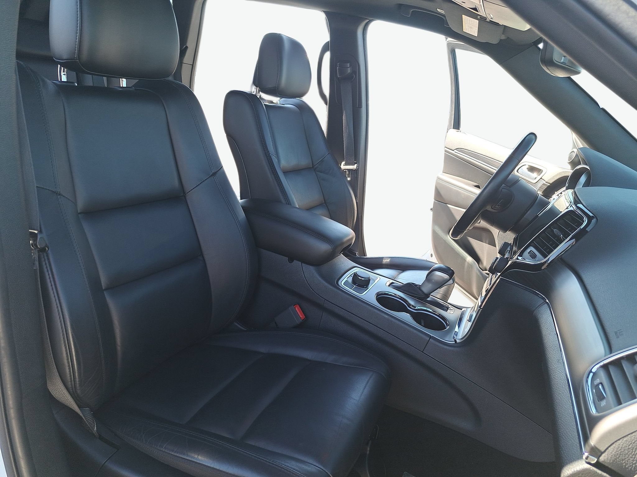 Used 2020 Jeep Grand Cherokee Limited w/ Premium Lighting Group AWD/4WD image 11