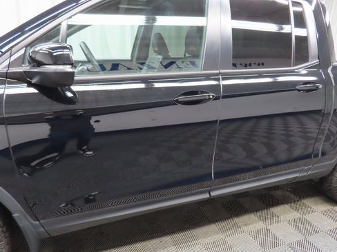 Used 2025 Honda Ridgeline TrailSport image 39