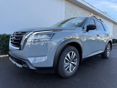 Used 2023 Nissan Pathfinder SL