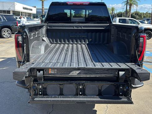 New 2026 GMC Sierra 2500 AT4 w/ AT4 Premium Plus Package AWD/4WD image 7
