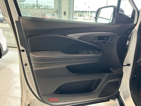 Used 2023 Honda Passport EX-L image 14