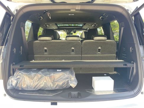 New 2026 INFINITI QX80 Autograph w/ Premium Cargo Package AWD/4WD image 10