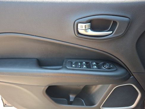 Certified 2021 Jeep Compass Latitude AWD/4WD image 23