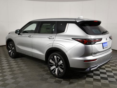 New 2026 Mitsubishi Outlander SE AWD/4WD image 8