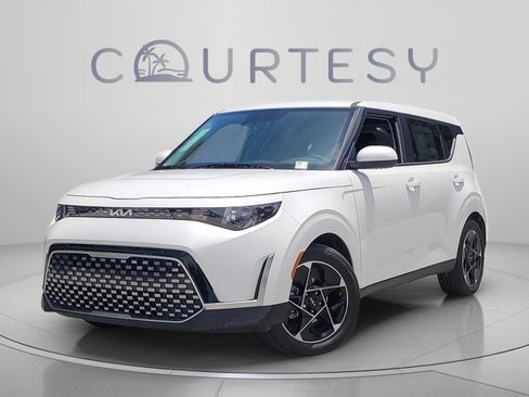 Certified 2025 Kia Soul EX FWD image 1