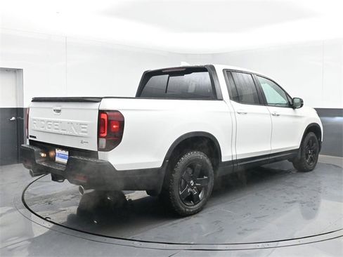New 2026 Honda Ridgeline Black Edition image 10