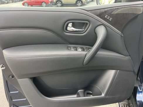 Certified 2024 INFINITI QX80 Luxe w/ Cargo Package image 10