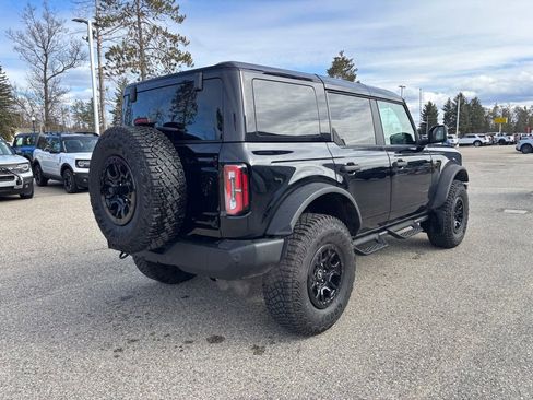 Used 2024 Ford Bronco Wildtrak image 3