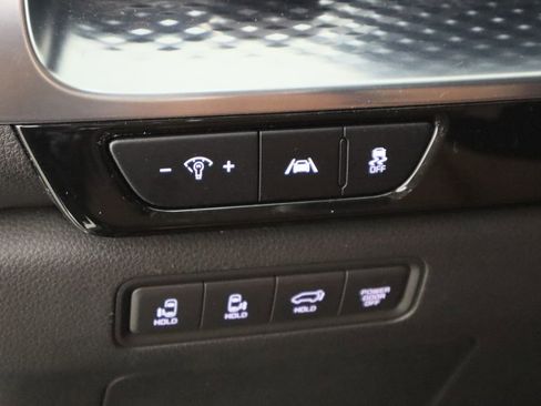 Used 2022 Kia Carnival SX Prestige image 24