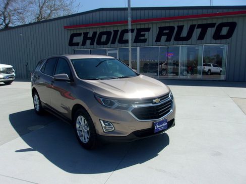 Used 2018 Chevrolet Equinox LT FWD image 1
