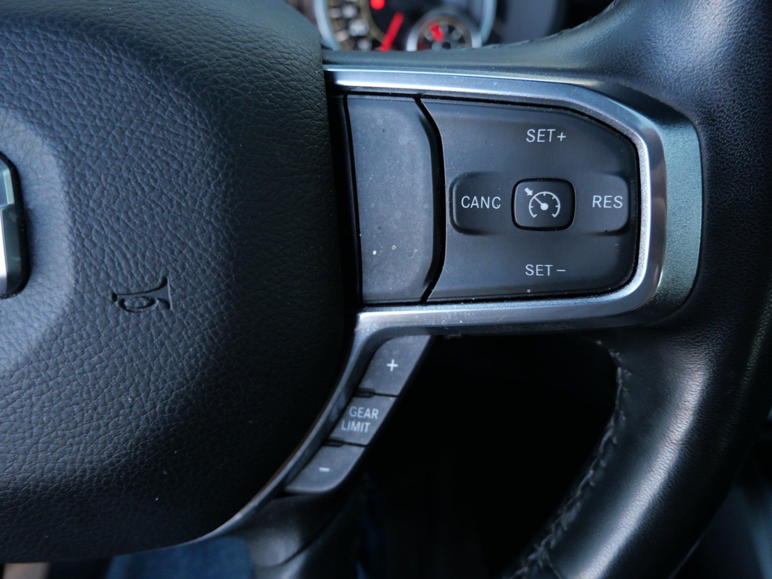Used 2022 RAM 1500 Laramie AWD/4WD image 30