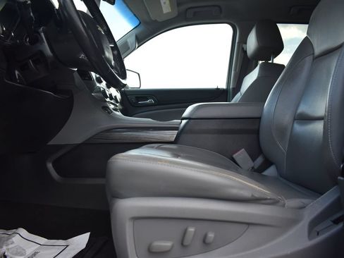 Used 2017 Chevrolet Tahoe LT RWD image 3