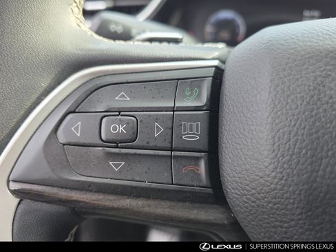 Used 2023 Jeep Grand Cherokee L Limited w/ Black Appearance Package image 24