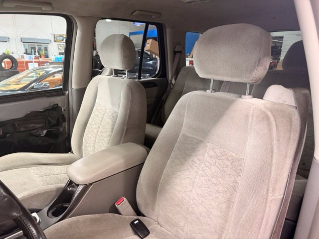 Used 2005 GMC Envoy SLE AWD/4WD image 7
