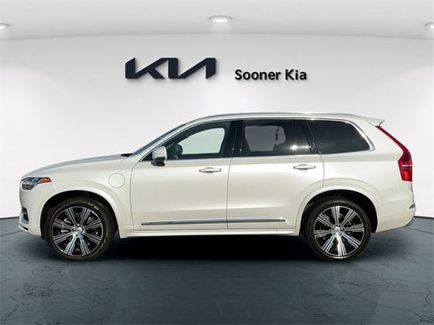 Used 2021 Volvo XC90 T8 Inscription w/ Advanced Package image 3