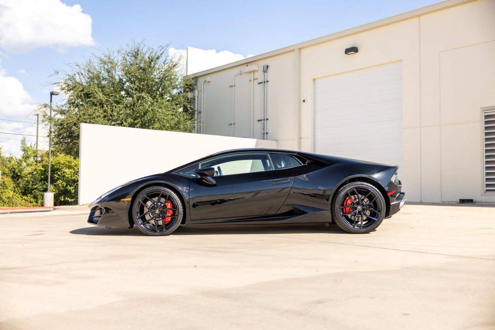 Used 2017 Lamborghini Huracan LP 580-2 RWD image 8