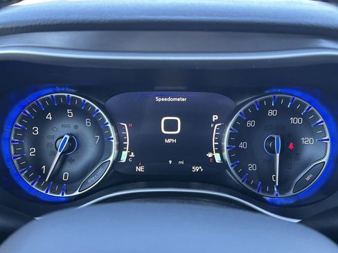 New 2026 Chrysler Pacifica Select w/ S Appearance Package FWD image 10