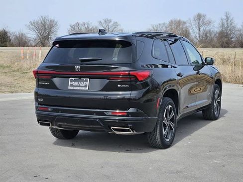 Used 2025 Buick Enclave Sport Touring image 7