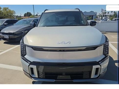 Used 2024 Kia EV9 GT-Line AWD/4WD image 3