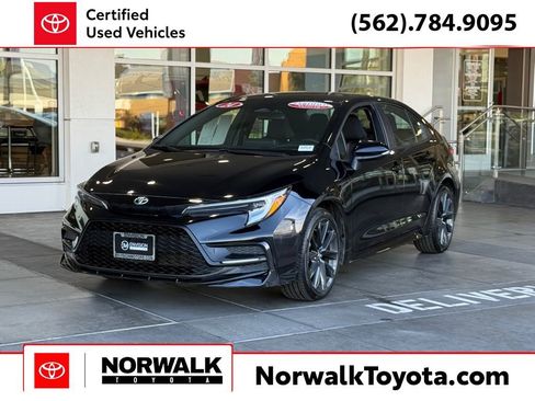 Used 2024 Toyota Corolla SE image 1