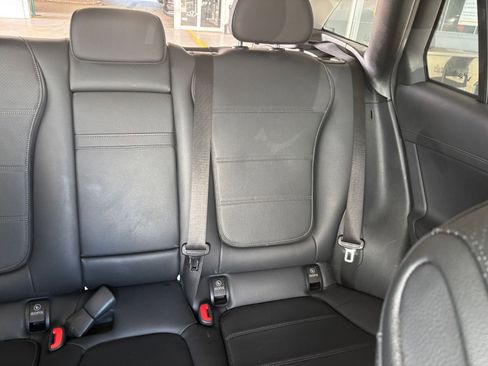 Used 2023 Mercedes-Benz GLC 300 GLC 300 image 37